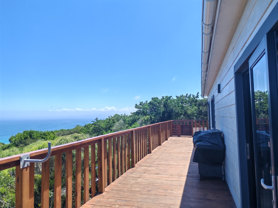 2 Bedroom Property for Sale in Beachview Eastern Cape